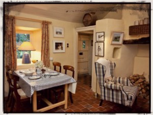 Adare-Thatched-Farmhouse-2a-400x271